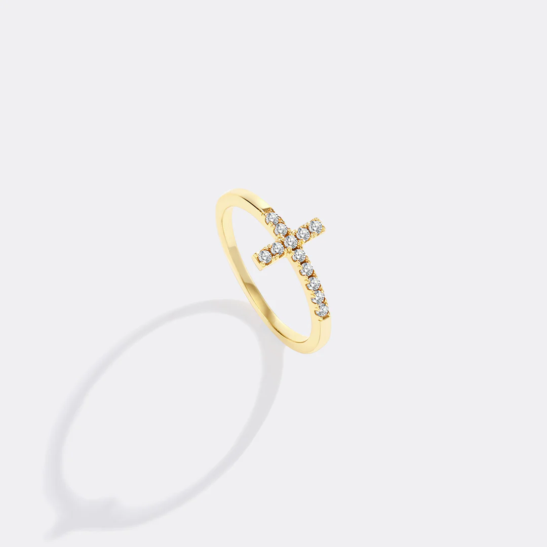 Pavé Cross Ring — detail