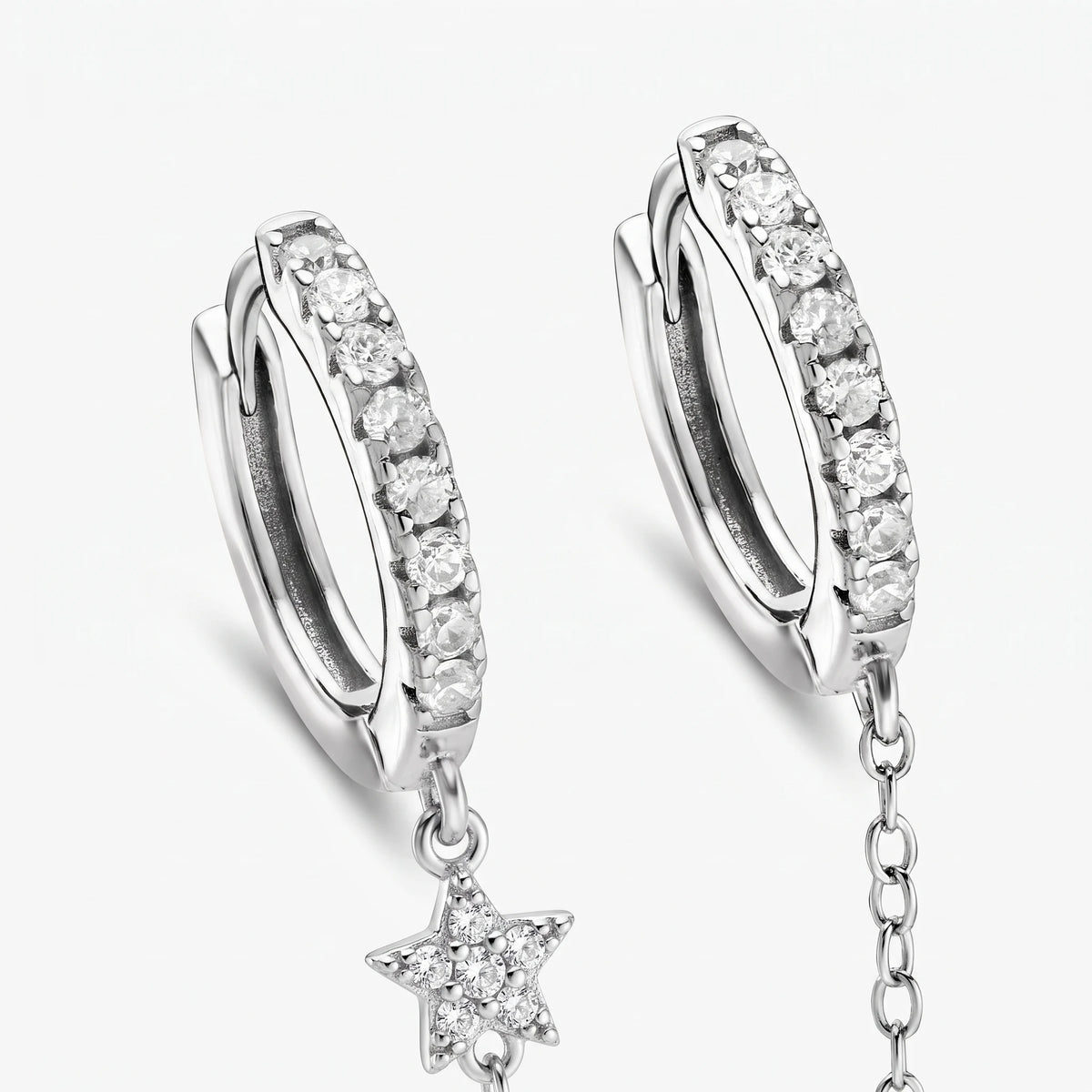 Star Chain Huggies — detail