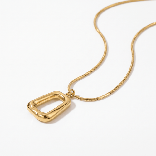 Trapeze Necklace — detail