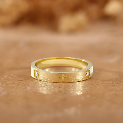 Cross Band Ring — detail