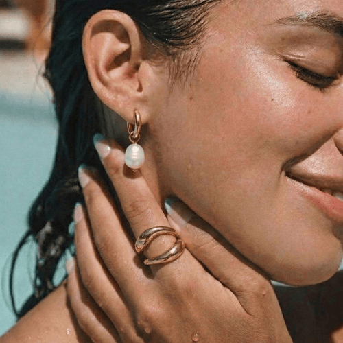 Bella Pearl Earrings