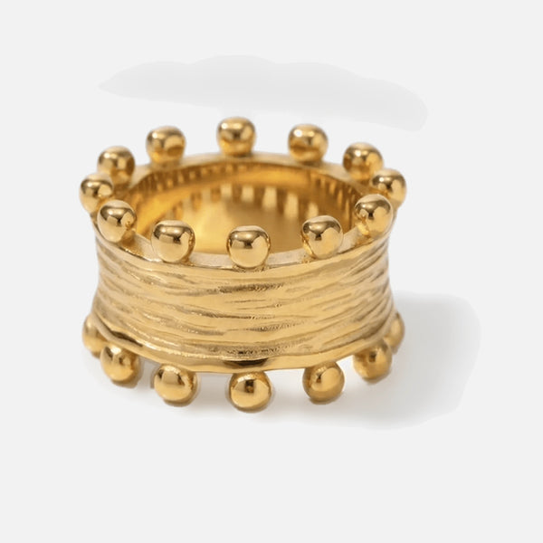 Queen Ring — studio shot