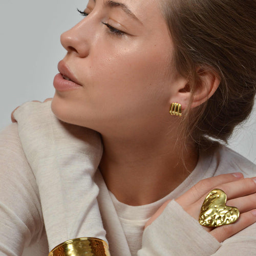 Amor Ring — worn